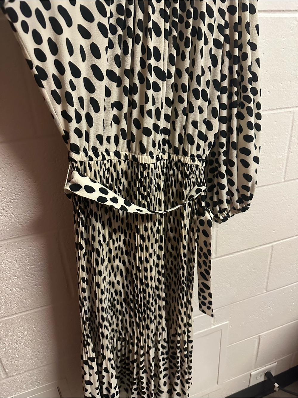 AYR The Who’s She Dress in Hot Dot Size Medium Midi Polka Dot Pleated Tie Waist - Picture 5 of 12